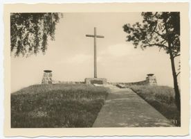 Sarken, Kreis Lyck Sarken, Heldengrab auf der Bunelka 
