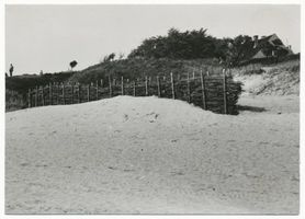 Palmnicken, Kreis Samland Palmnicken, Fischerhaus, Sandfänger am Strand 