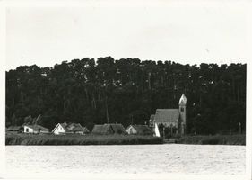 Schwarzort, Kreis Memel Schwarzort, Ortsansicht mit Kirche III 