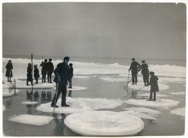 Cranz Kr. Samland, Ort, Kreis Samland Cranz, Spiel auf den Eisschollen Cranz, Ausflugsziele