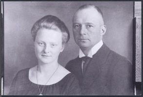 Landkeim Kr.Samland, Kreis Samland Landkeim Kr. Samland, Gut,  Pächter Friedrich Brilling und Erna, geb. Klatt. 