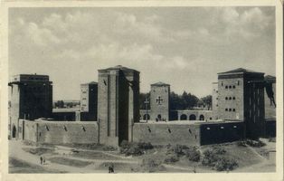 Hohenstein Kr. Osterode, Stadt, Kreis Osterode Hohenstein i. Ostpr., Reichsehrenmal Tannenberg Gesamtansicht VII Хоэнштайн в Восточной Пруссии, имперский мемориал павшим Танненберг, общий вид, VII