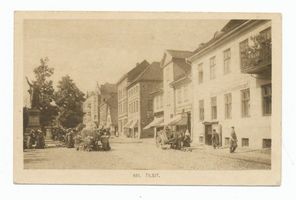 Tilsit, Stadt, Stadtkreis Tilsit Tilsit, Schenkendorfplatz mit Denkmal und Standesamt XIV 