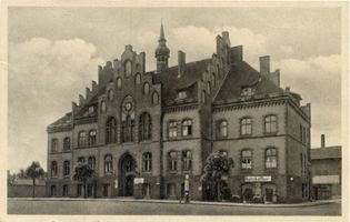 Johannisberg Kr. Preußisch Eylau, Kreis Preußisch Eylau Johannisburg, Rathaus, Ratskeller, V Йоханнисбург, ратуша, ратскеллер, V