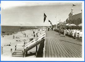 Cranz Kr. Samland, Ort, Kreis Samland Cranz Kr. Samland, Strandpromenade mit Hotel Schloß am Meer Cranz, Strandpromenade