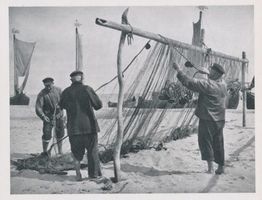 Kurische Nehrung, Keitelkähne, Fischer bei der Arbeit Kurische Nehrung, Fischerei
