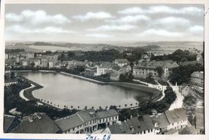 Insterburg, Stadt, Stadtkreis Insterburg Insterburg, Schlossteich mit Schloss, Luftbild III Инстербург, замковый пруд с замком, аэрофотоснимок, III