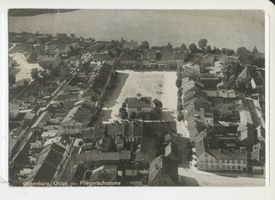 Gilgenburg, Kreis Osterode Gilgenburg, Blick über den Markt zum kleinen Damerausee II (Luftbild) 
