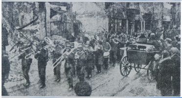 Königsberg (Pr.), Stadtkreis Königsberg Königsberg (Pr.), Hitlerjungen marschieren zur Vereidigung Кёнигсберг (Пр.), гитлерюгендцы идут на присягу