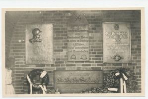 Hohenstein Kr. Osterode, Stadt, Kreis Osterode Hohenstein Kr. Osterode, Reichsehrenmal Tannenberg ??, Gedenktafeln für verschiedene Regimenter Hohenstein, Tannenberg-Nationaldenkmal