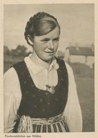 Nidden, Kreis Memel Nidden, Fischermädchen, Tracht von der Kurischen Nehrung 