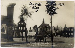 Neidenburg, Stadt, Kreis Neidenburg Großer Markt Neidenburg, der Marktplatz nach der Schlacht 