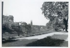 Allenstein, Stadtkreis Allenstein Allenstein, Blick vom kath. Friedhof über die Bahn zur Garnisonkirche Алленштайн, вид с католического кладбища через железную дорогу на гарнизонную церковь