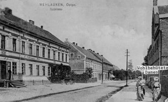 Liebenfelde (Ostpr.), Kreis Labiau Mehlauken, Dorfstraße mit Hoffmanns Hotel, II Mehlauken, Kr. Labiau, nichtverortete Bildmotive
