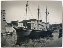 Königsberg (Pr.), Stadtkreis Königsberg Königsberg (Pr.), Speicherviertel, Schiffe im Hafen Königsberg, Speicherviertel am Hundegatt (Lastadie)