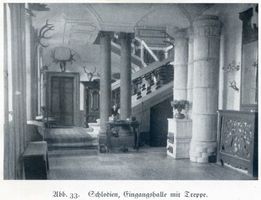 Schlodien, Kreis Preußisch Holland Schlodien, Schloß, Eingangshalle mit Treppe 
