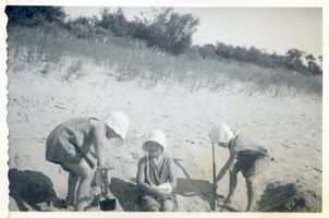 Lochstädt, Kreis Samland Lochstädt, Seeheilstätte für Kinder, Kinder am Strand V 