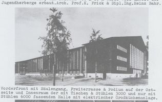 Königsberg (Pr.), Stadtkreis Königsberg Königsberg, die KdF-Festhalle, Vorderfront mit Säulengang und Podium Кёнигсберг, праздничный зал KdF, передний фасад с колоннадой и подиумом