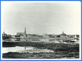 Tilsit, Stadt, Stadtkreis Tilsit  Tilsit, Blick auf die Stadt vom nördlichen Memelufer XIII Tilsit, Blick auf die Stadt vom nördlichen Memelufer
