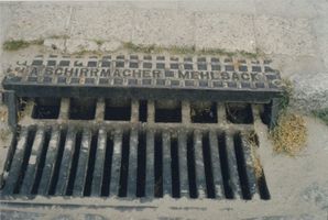 Mehlsack, Stadt, Kreis Braunsberg Mehlsack, Gullydeckel II Мельсак, канализационный люк, II