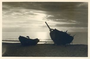 Kurische Nehrung,  Fischerkähne am Ostseestrand II Куршская коса, рыбацкие лодки на балтийском пляже, II