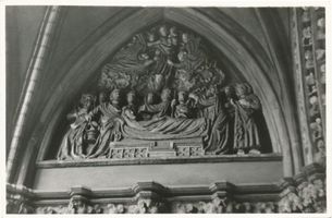 Marienburg, Westpr., Kreis Marienburg Marienburg i. Westpr., Die Marienburg, Seitliche Figurendarstellung im Eingang zur St. Annen Kapelle II Marienburg, Schloß