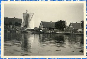  Ostpreußen, Ort am See oder Fluss mit Fischerbooten wo?? 