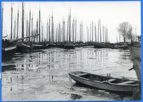 Tolkemit, Kreis Elbing Tolkemit, Fischerboote im Hafen, Mastenwald Толькемит, рыбацкие лодки в гавани, лес мачт