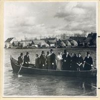 Gilge, Kreis Labiau Gilge, Hochzeitsgesellschaft auf dem Boot 