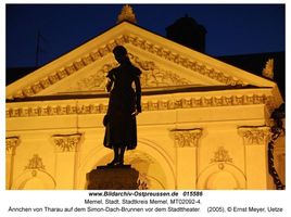Memel, Stadt, Stadtkreis Memel Neuer Markt  Memel, Stadttheater und Simon-Dach-Brunnen