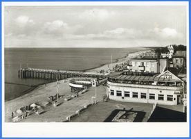 Cranz Kr. Samland, Ort, Kreis Samland Cranz Kr. Samland, Strandpromenade mit dem Hotel zum Elch XII Кранц, округ Самбия, приморский променад с отелем «Эльх», XII