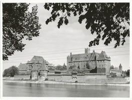 Marienburg, Westpr., Kreis Marienburg Marienburg i. Westpr., Die Marienburg von der Nogatseite XXXIII Marienburg, Schloß
