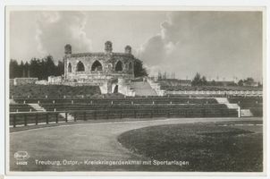 Treuburg, Kreis Treuburg Treuburg, Kreiskriegerdenkmal mit Sportanlagen II 