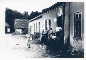 Groß Damerau, Kreis Allenstein Groß Damerau, Gasthaus Erdtmann, Straßenseite 