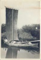 Alt Passarge, Kreis Heiligenbeil Alt Passarge, Fischerkahn auf der Passarge, Fahrt zum Haff Альт-Пассарге, рыбацкая лодка на Пассарге, путь к заливу