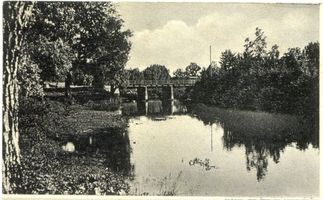 Mühlhausen Kr. Preußisch Eylau, Kreis Preußisch Eylau Mühlhausen Kr. Preußisch Eylau, Fluss mit Brücke Мюльхаузен, уезд Пройсиш-Эйлау, река с мостом