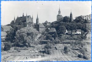 Frauenburg, Kreis Braunsberg Frauenburg, Dom mit Glockenturm und Kopernikus-Denkmal III Frauenburg, Kopernikus-Denkmal