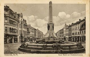 Osterode (Ostpr.), Kreis Osterode Osterode (Ostpr.), Neuer Markt mit Dreikaiserbrunnen I Остероде (Вост. Пруссия), Новый рынок с фонтаном трёх кайзеров, I