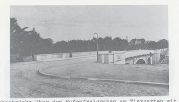 Königsberg (Pr.), Stadtkreis Königsberg Brahmsstraße Königsberg,Brahmsstraße,  Die Brahmsbrücke über den Hufenfreigraben am Tiergarten 