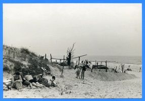 Schwarzort, Kreis Memel Schwarzort, In den Dünen des Strandbades 