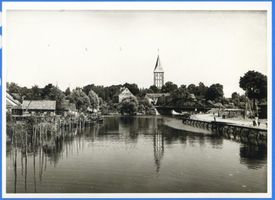 Brandenburg (Frisches Haff), Kreis Heiligenbeil Brandenburg, Blick über den Hafen auf die Kirche Бранденбург, вид через порт на церковь