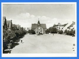Neidenburg, Stadt, Kreis Neidenburg Neidenburg, Marktplatz mit Rathaus IV 