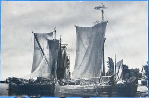Nidden, Kreis Memel Nidden, Kurenkähne im Hafen VIII Nidden, Kurenkähne im Hafen und am Haffstrand