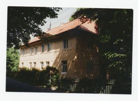 Metgethen, Ort und Bahnstation, Stadtkreis Königsberg Hindenburgweg 47-48 Metgethen, Hindenburgweg 47-48, Haus Kletz und Hecht Metgethen, Häuser früher und heute