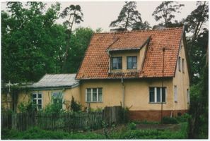 Metgethen, Ort und Bahnstation, Stadtkreis Königsberg Tannenweg 24 Metgethen, Tannenweg Nr. 24, (letztes Haus Südseite), Haus, Lindenau Metgethen, Häuser früher und heute