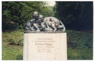 Königsberg (Pr.), Stadtkreis Königsberg Königsberg (Pr.), Tiergarten, Claaßdenkmal Кёнигсберг (Пр.), зоопарк, памятник Классу