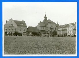 Sensburg, Stadt, Kreis Sensburg Sensburg, Marktplatz mit Sparkasse und Rathaus II 
