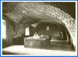 Lochstädt, Kreis Samland Lochstädt, Ordensburg, Teil des Gewölbes mit dem Rondell der rekonstruierten Burg 