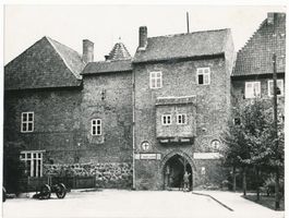 Rastenburg, Stadt, Kreis Rastenburg Rastenburg, Schloß mit Torhaus, Westseite III Rastenburg, Schloß (Ordensburg)