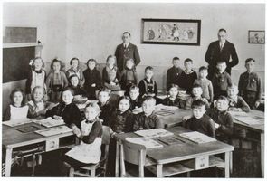 Tannenwalde Stadtkr. Königsberg, Stadtkreis Königsberg Tannenwalde Stadtkr. Königsberg, Schule, 1. Klasse Танненвальде, городской округ Кёнигсберг, школа, 1-й класс